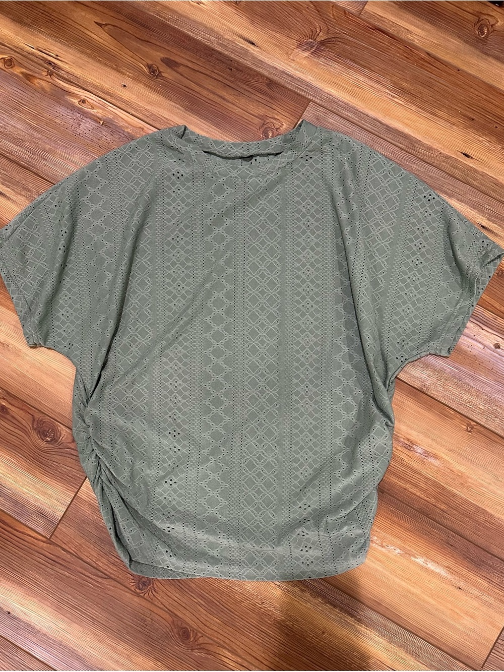 Women’s Olive Eyelet Short Sleeve Top